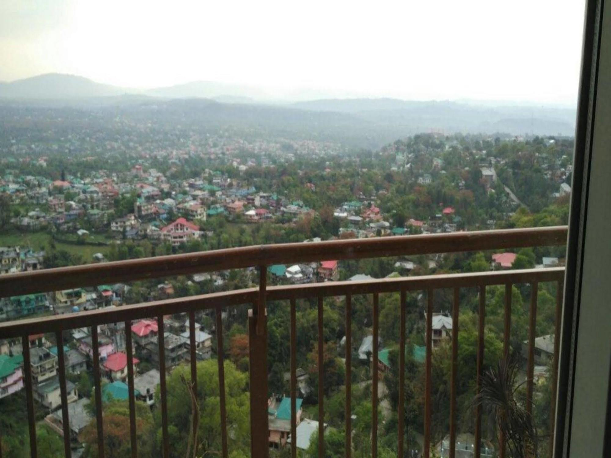 โรงแรมอินโคลเวอร์ ดารัมซาลา ภายนอก รูปภาพ